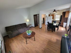 7806 Eby St in Overland Park, KS - Building Photo - Building Photo