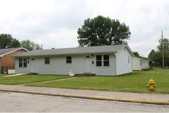 960 S Cherry St in Martinsville, IN - Building Photo - Building Photo