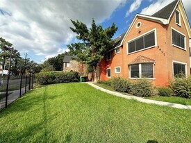 5417 Ennis St in Houston, TX - Building Photo