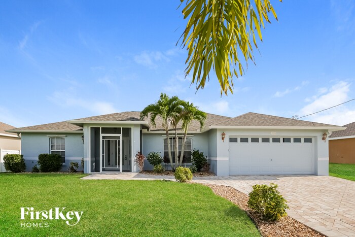 2222 NE 34th St in Cape Coral, FL - Building Photo