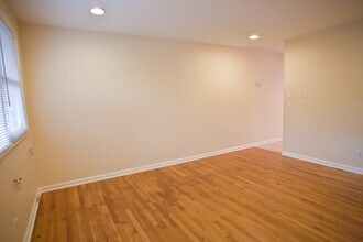 611 Hillsborough St in Chapel Hill, NC - Building Photo - Building Photo