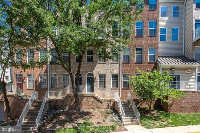 2664 Manhattan Pl in Vienna, VA - Building Photo - Building Photo