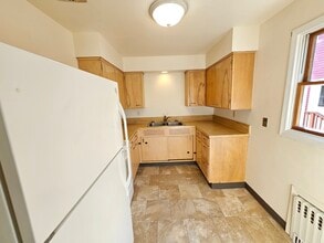927 W Linden St, Unit 927 in Fergus Falls, MN - Building Photo - Building Photo