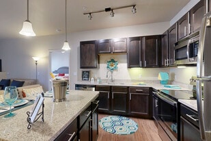 Bristol Pointe Apartments in Loveland, CO - Building Photo