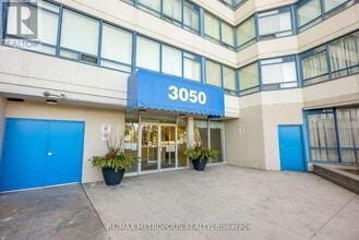 3050 Ellesmere Rd in Toronto, ON - Building Photo - Building Photo