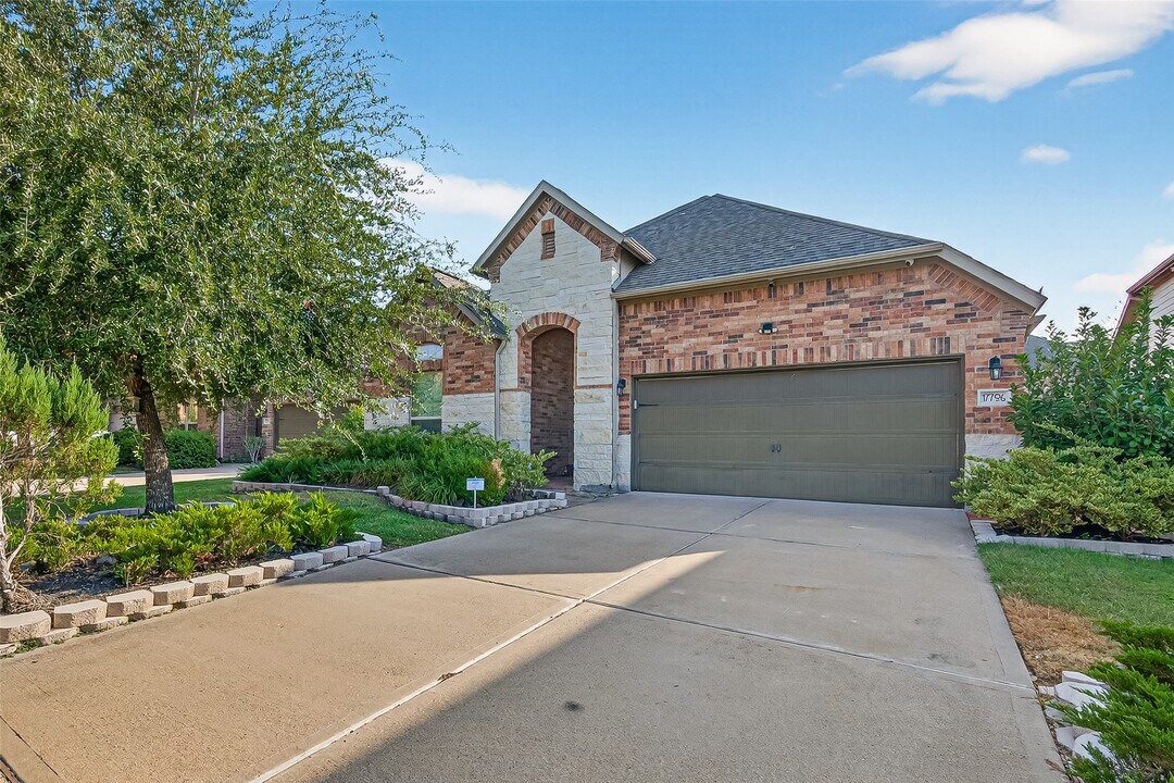 17706 Sauki Ln in Richmond, TX - Building Photo