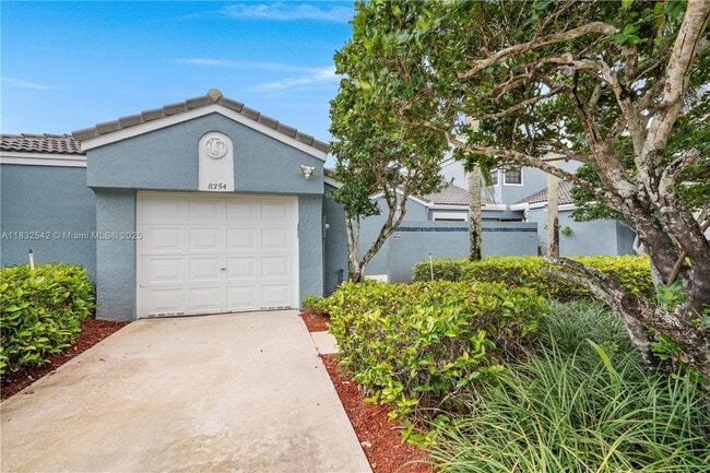 8354 Waterford Ave in Tamarac, FL - Building Photo - Building Photo