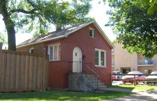 7907 W Grand Ave in Elmwood Park, IL - Building Photo