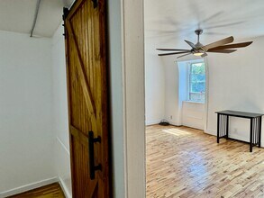 818 Grand St-Unit -3 in Jersey City, NJ - Building Photo - Building Photo