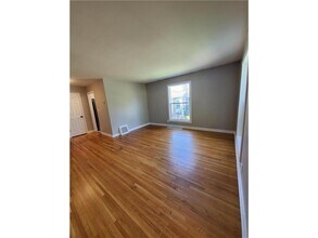 1408 Lake St NE in Hopkins, MN - Building Photo - Building Photo
