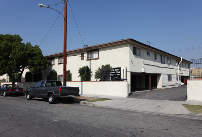 Sunshine Apartments in Downey, CA - Building Photo - Building Photo