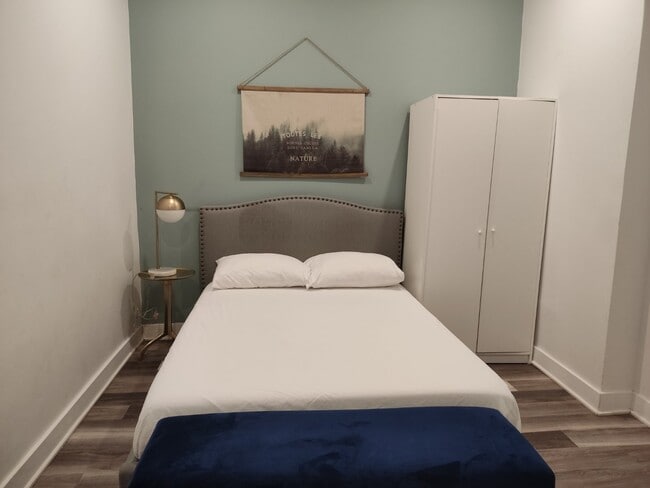 property at 2020 R. Saint-Denis