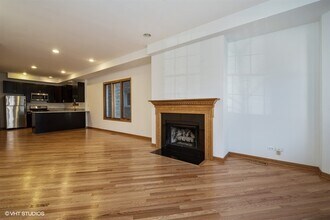 623 W Briar Pl, Unit 1 in Chicago, IL - Building Photo - Building Photo