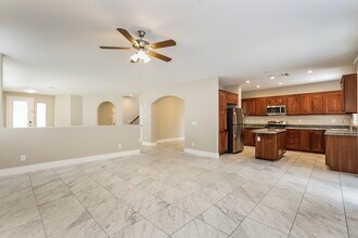 196 Broken Putter Way in Las Vegas, NV - Building Photo - Building Photo