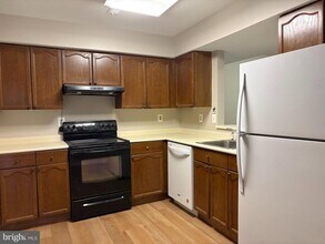 14823 Rising Sun Ln in Haymarket, VA - Building Photo - Building Photo