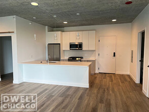 4970 N Marine Dr, Unit 2 Bed in Chicago, IL - Building Photo - Building Photo