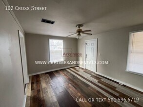 102 Cross St in Jacksonville, AR - Building Photo - Building Photo