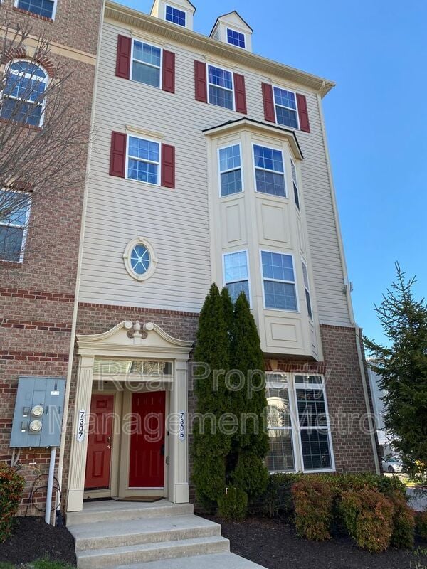 property at 7305 Elkridge Crossing Way