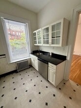 256 Newbury St, Unit 2F in Boston, MA - Building Photo - Building Photo