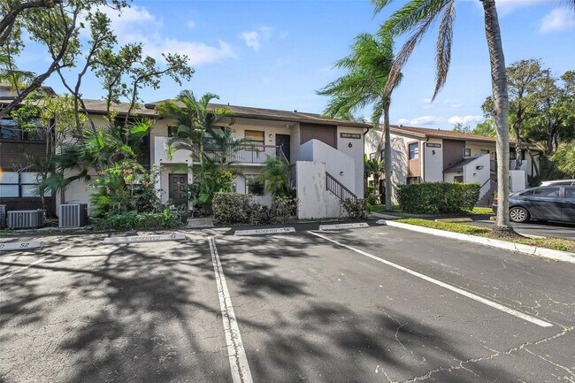 9866 Nob Hill Ct in Sunrise, FL - Building Photo - Building Photo