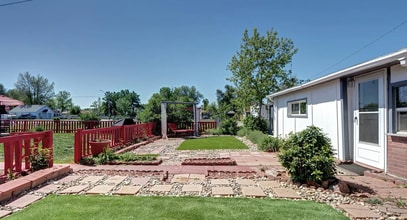2401 W Jewell Ave in Denver, CO - Building Photo - Building Photo