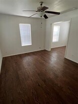 5644 McCormick St in Houston, TX - Building Photo