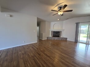 3179 Sunglow Dr in Redding, CA - Building Photo - Building Photo