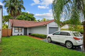 9502 Southwest 151 Court in Miami, FL - Building Photo - Building Photo