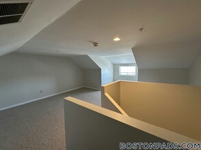 23 Prince St-Unit -6 in Danvers, MA - Foto de edificio - Building Photo