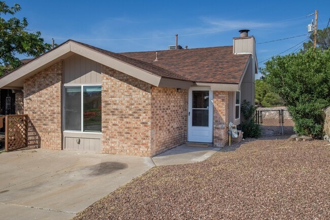 property at 623 Paula Pl