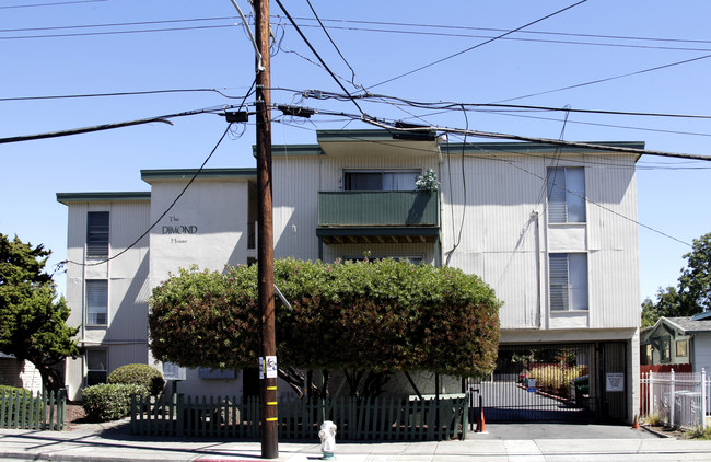 3050 Fruitvale Ave in Oakland, CA - Building Photo - Building Photo