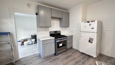 72 Antwerp St in Boston, MA - Building Photo - Building Photo