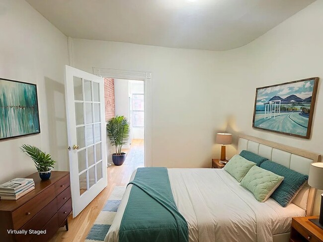 792 9th Ave, Unit 4RS in New York, NY - Foto de edificio - Building Photo