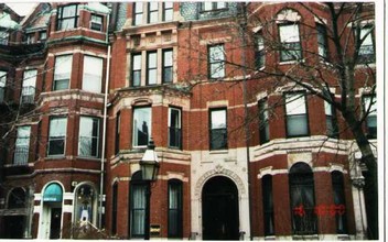 254 Newbury St in Boston, MA - Foto de edificio - Building Photo