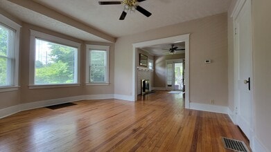 3812 Taylorsville Rd in Louisville, KY - Building Photo - Building Photo