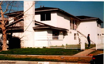 2094 E 19th St Apartamentos