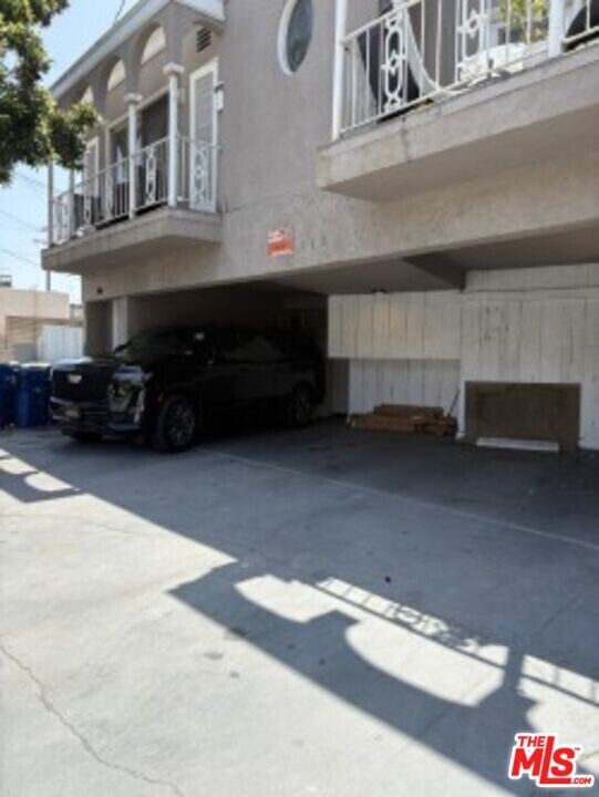 120 Hurricane St in Marina Del Rey, CA - Building Photo