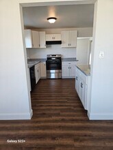 5944 California Ave in Modesto, CA - Building Photo - Building Photo