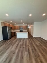 3711 S Roosevelt Pl in Kennewick, WA - Building Photo - Building Photo
