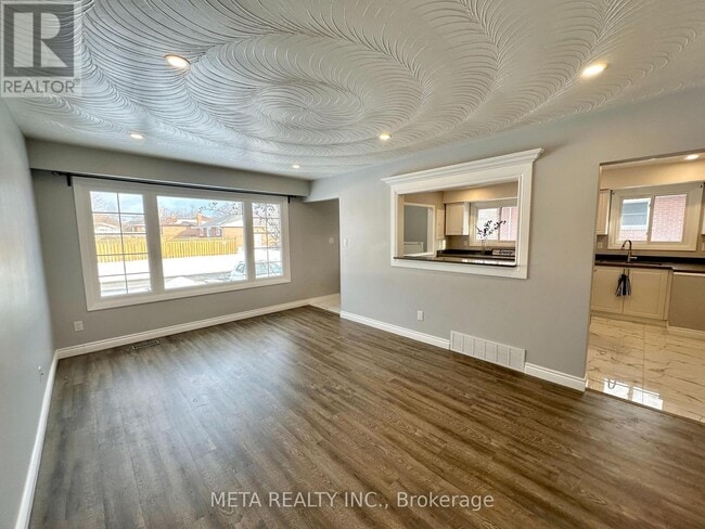 1398 Lakefield St in Oshawa, ON - Building Photo - Building Photo