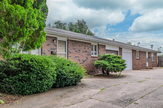 1632-1750 S Kentwood Ave in Springfield, MO - Building Photo - Building Photo