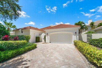 1128 Crystal Dr in Palm Beach Gardens, FL - Building Photo - Building Photo