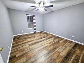 11201 Spring Creek Ln in O'Fallon, MO - Building Photo - Building Photo