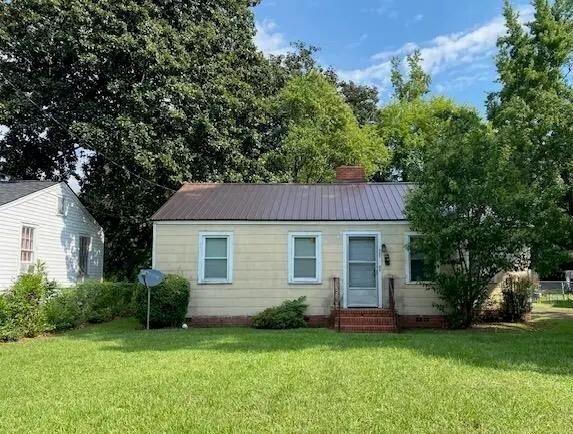 property at 905 Waverly Ave