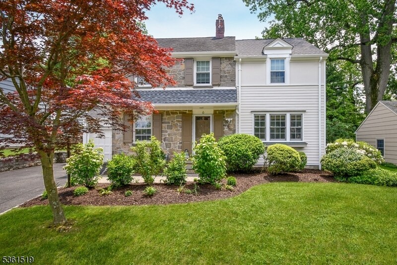 6 Beekman Rd in Summit, NJ - Building Photo