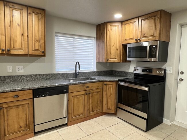 2136 Theresa Cove in Salt Lake City, UT - Building Photo - Building Photo