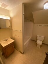 700 Brinton Ave, Unit B in Pitcairn, PA - Building Photo - Building Photo