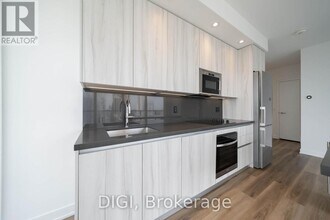 8 Gloucester St in Toronto, ON - Building Photo - Building Photo