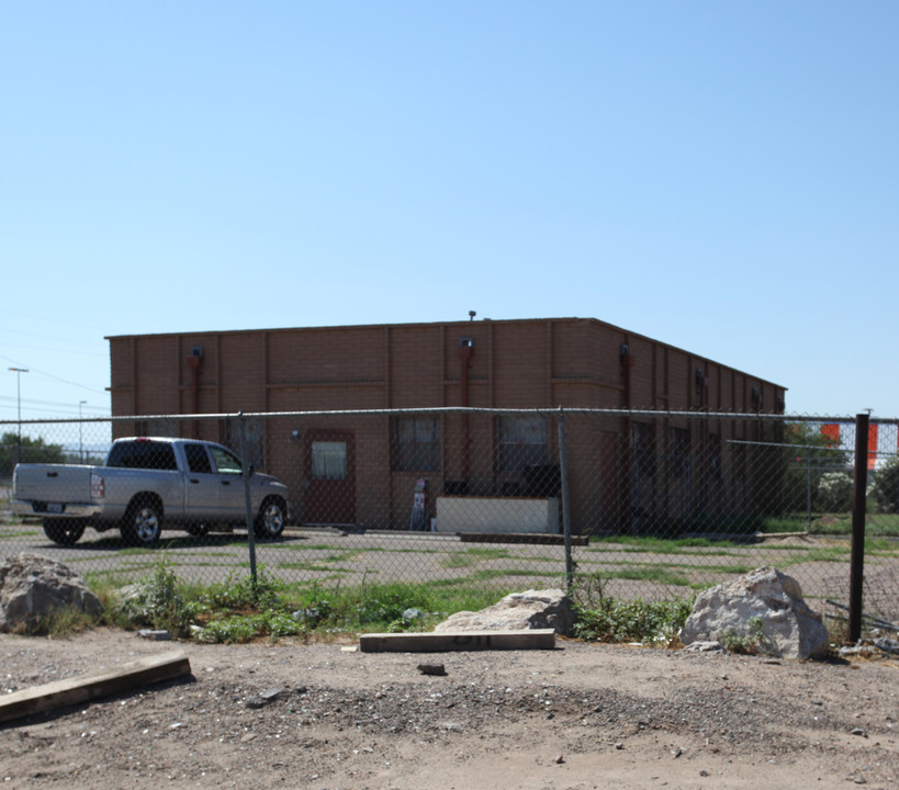 2909 Paisano Dr in El Paso, TX - Building Photo