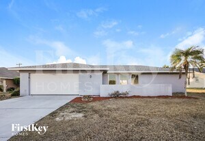 3922 SE 2nd Ave, Unit 264 in Cape Coral, FL - Building Photo